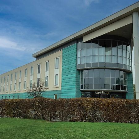 Hilton Garden Inn Luton North Exterior foto