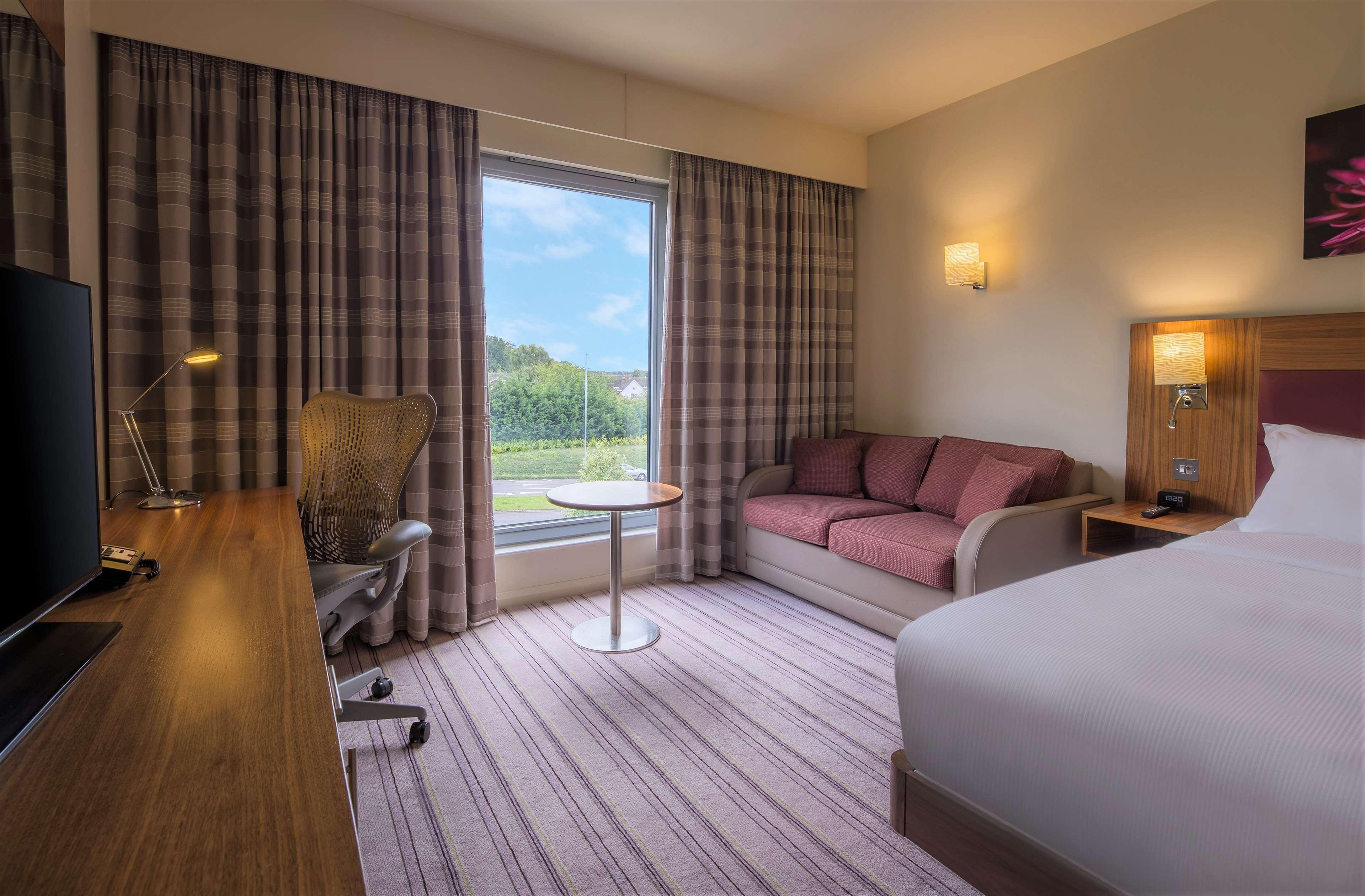 Hilton Garden Inn Luton North Exterior foto