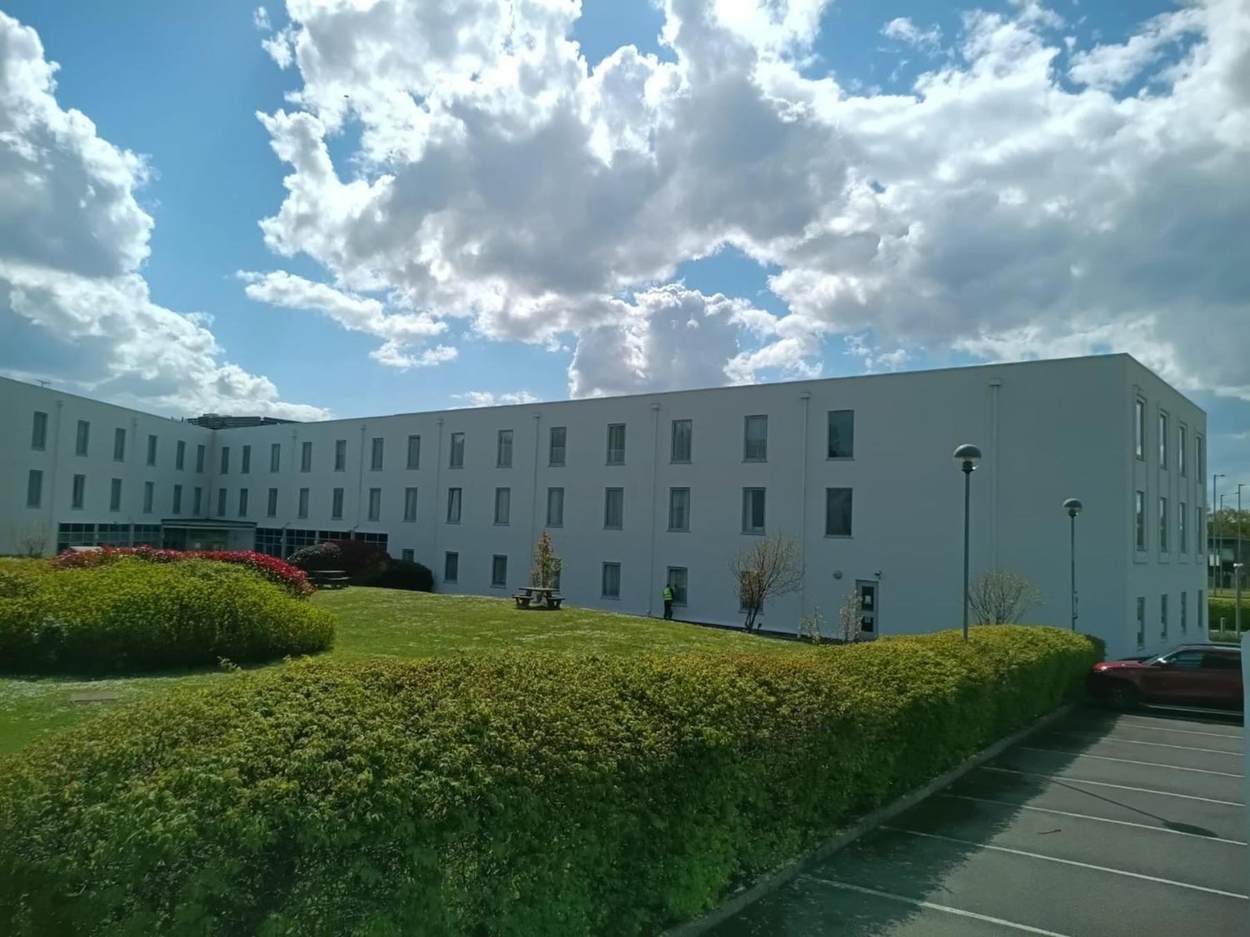 Hilton Garden Inn Luton North Exterior foto
