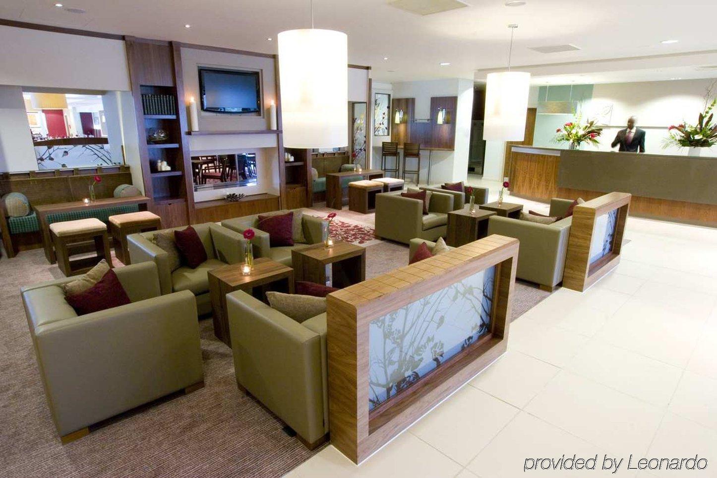 Hilton Garden Inn Luton North Interior foto